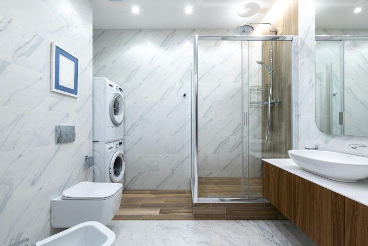 https://irp.cdn-website.com/3ec45786/dms3rep/multi/Expertly tiled Bathroom walls in Swansea.jpg